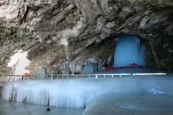 Over 1 lakh devotees perform ongoing Amarnath Yatra