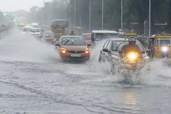 Meteorological Dept forecasts heavy rainfall in Telangana, issues red alert