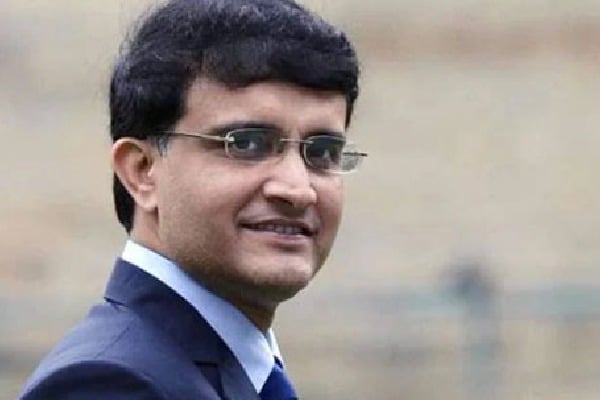 Sourav Ganguly dances with family in the streets of London