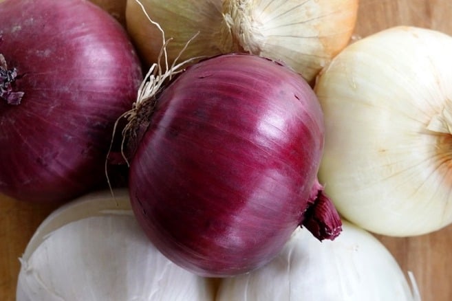 Red onions or white onions The healthier variety is