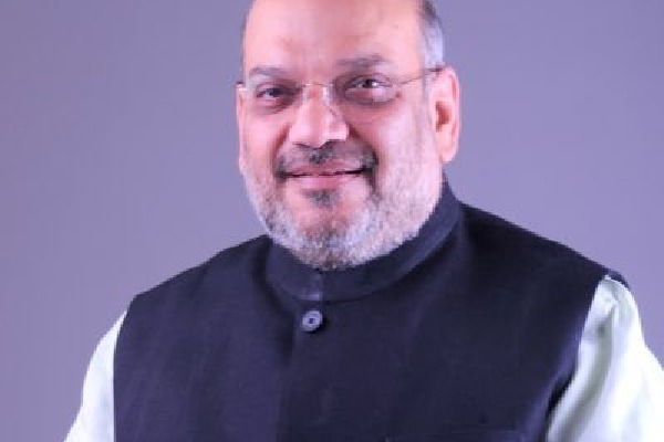 amit shah condemn attack on mp arvind in telangana