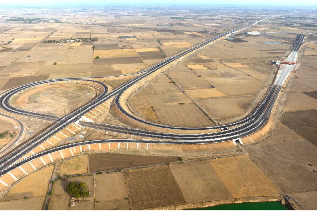 pm narendra modi inaugurated Bundelkhand Expressway