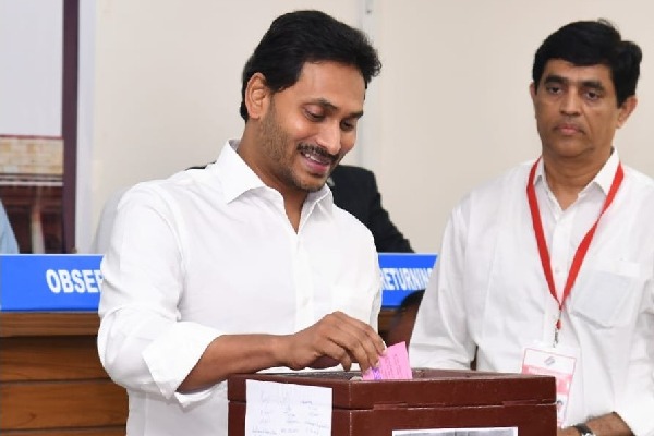 CM Jagan exercises his franchise in presidential election 2022