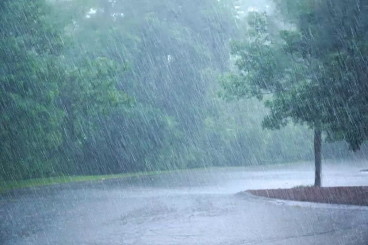 What is cloudburst and what are causes to lead heavy rains