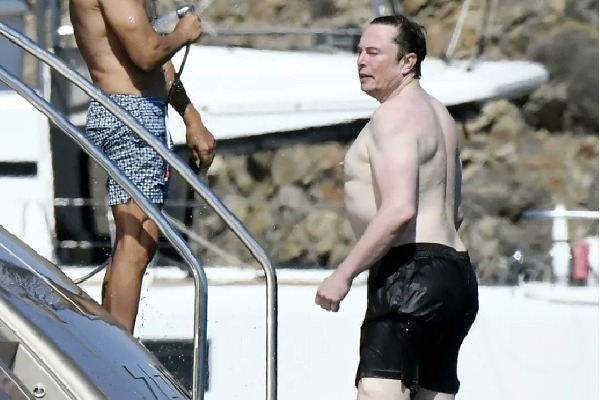 Elon musk goes shirtless while enjoying vacation in greece