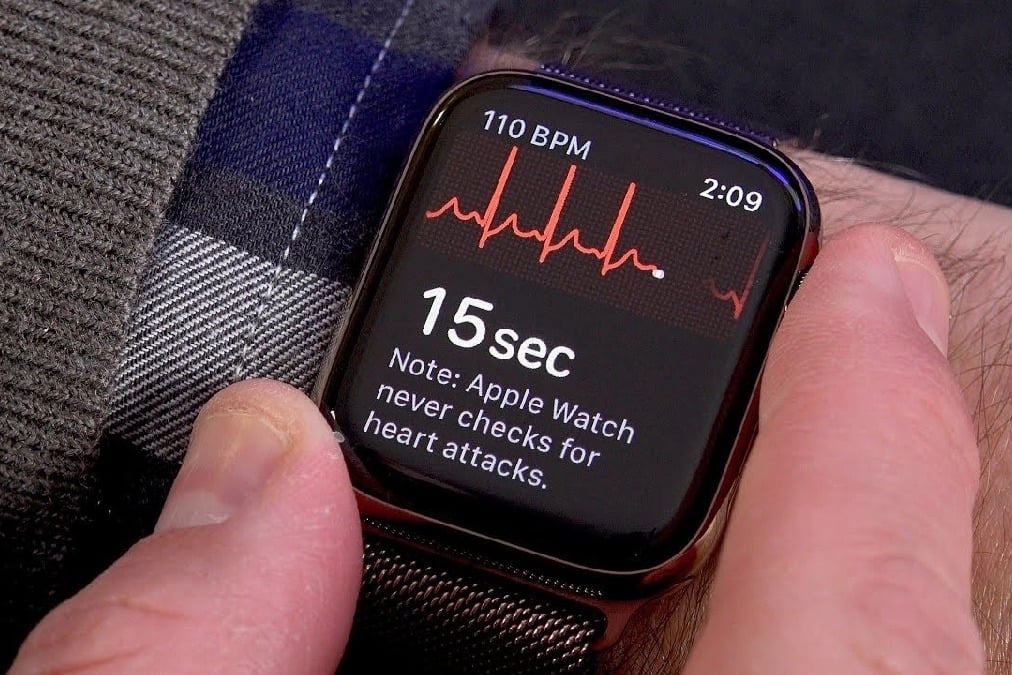 Apple Watch detects deadly tumour, saves user's life in US