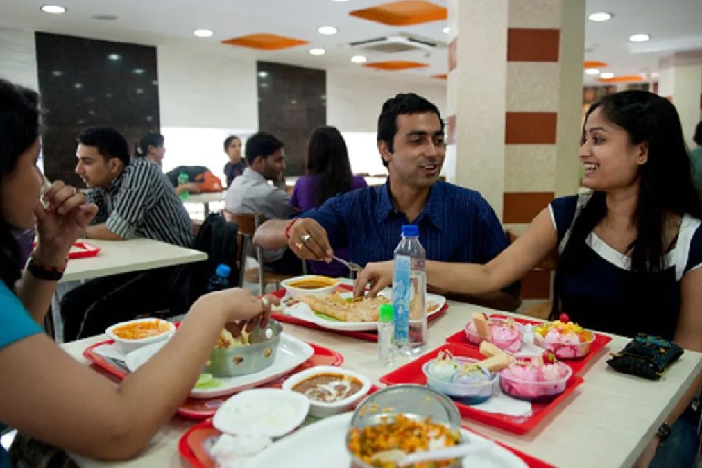 Delhi HC halts no service charge order on restaurants next hearing Nov 25