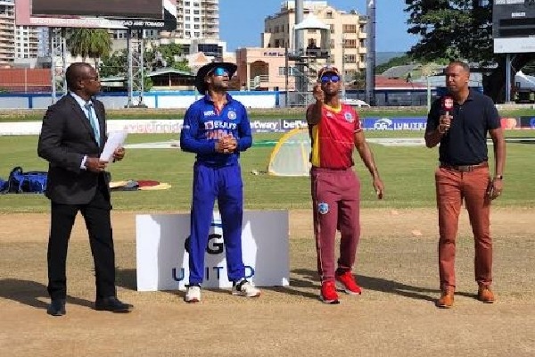 IND v WI, 2nd ODI: Avesh Khan makes ODI debut for India as West Indies win toss, elect to bat first