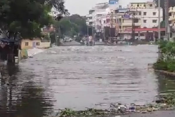 Hyderabad's Musi river in spate, two bridges shut