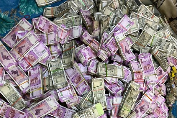 It takes 13 hours to count the cash seized at Arpita Mukherjee flat