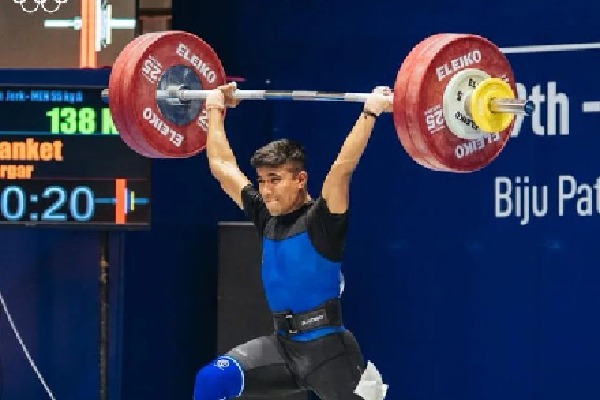 Sanket Sargar wins Weight Lifting Silver in Commonwealth Games