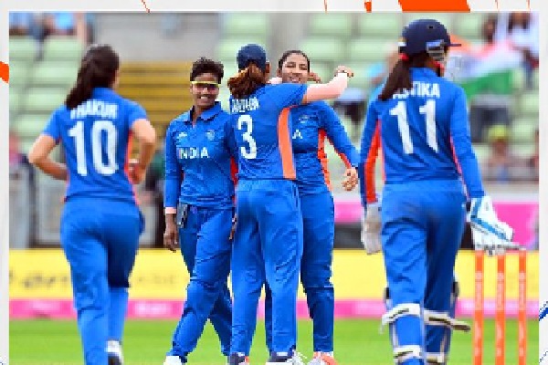 Team India openers gives rapid start against Pakistan Women