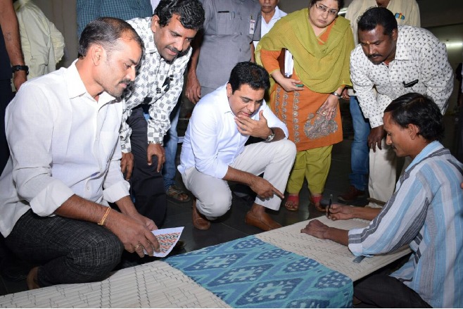 KTR says govt will share a good news for handloom workers 