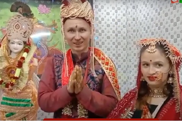Russian man marries ukrainian woman in india
