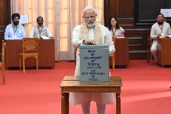 polling for Election of Vice President of India starts and pm modi cast his vote in first hour