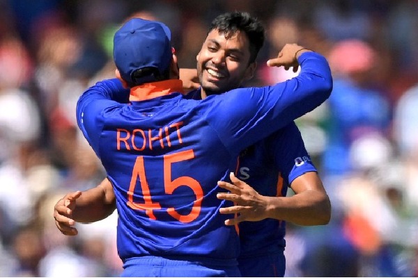 rohit sharma said thank to all the people who came to watch the match