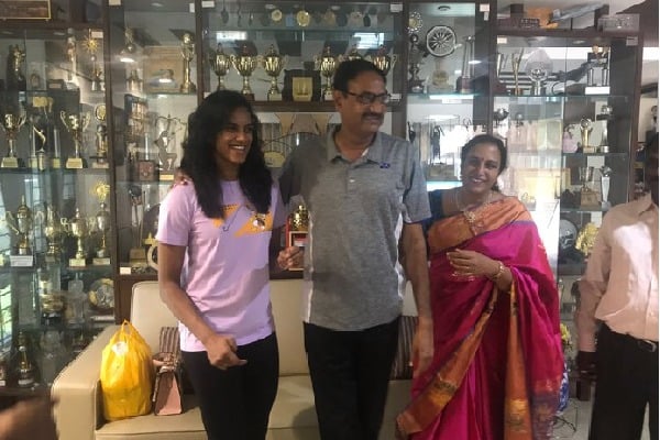 PV Sindhu parents reacts to their daughter golden achievement in Commonwealth Games