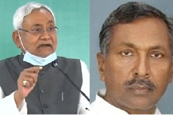 Nitish Kumar to meet Bihar Guv at 2 pm