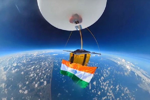 Indian flag unfurled 30 kilometres above the planet by Space Kidz India