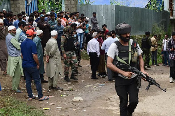 Kashmiri Pandit killed by Terrorists in kashmirs Shopian district
