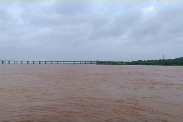 Godavari flood water near Bhadrachalam raises