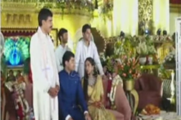 Ponguleti daughter Sapni Reddy wedding reception video