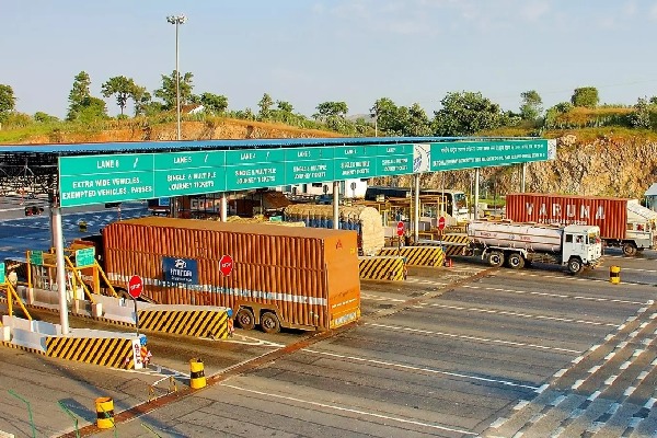 No toll plazas cameras to read number plates deduct toll
