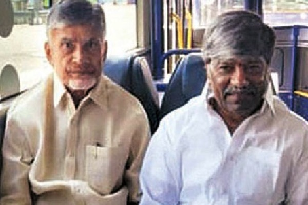 Chandrababu and Telangana dy speaker T Padmarao met on shamshabad
