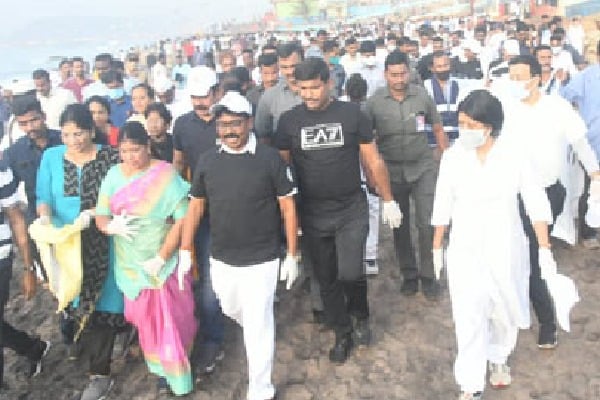 AP Ministers cleans plastic wastage at Vizag beach