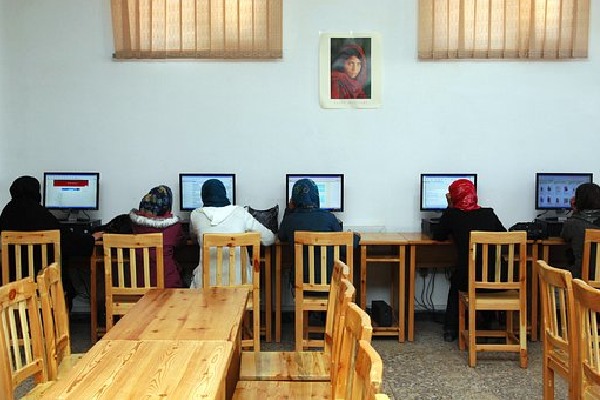 Taliban bans foreign education for girls of Afghanistan 