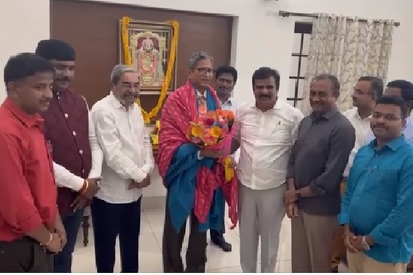 Telangana journalist unions leaders meets Justive NV Ramana