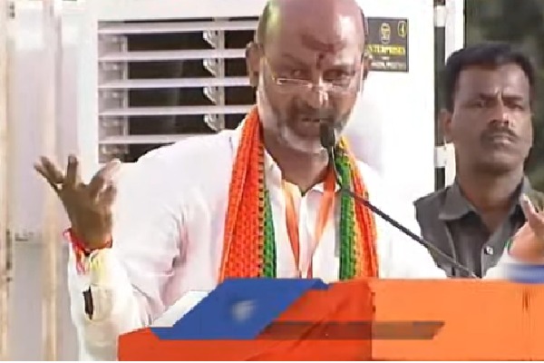 Bandi Sanjay challenges CM KCR in Hanmakonda