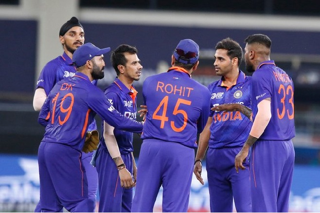 Team India controls Pakistan for 147 runs in Asia Cup match