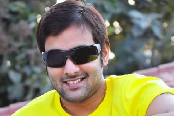 tollywood  actor tarun responds over reentry with mahesh film