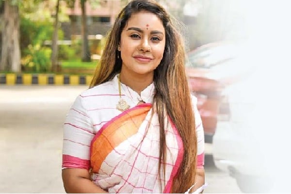 Sri Reddy comments on Liger movie failure