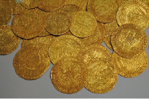 Britain couple found gold coins in their kitchen