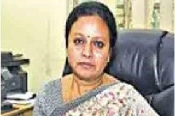 Suspended Shaikpet MRO Ch. Sujatha dies of heart attack