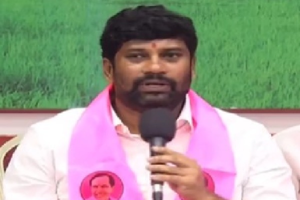 TRS wants KCR to focus on national politics while continuing as CM