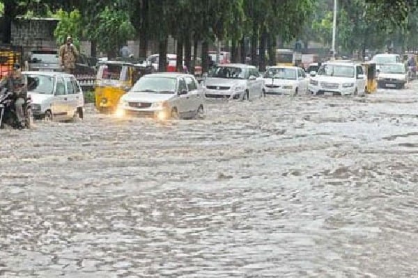 Heavy Rains lashing Andhrapradesh