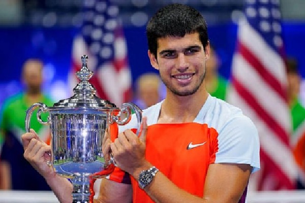 Carlos Alcaraz becomes youngest World No 1 in mens tennis 