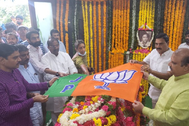 BJP flag on Krishnam Raju mortal remains