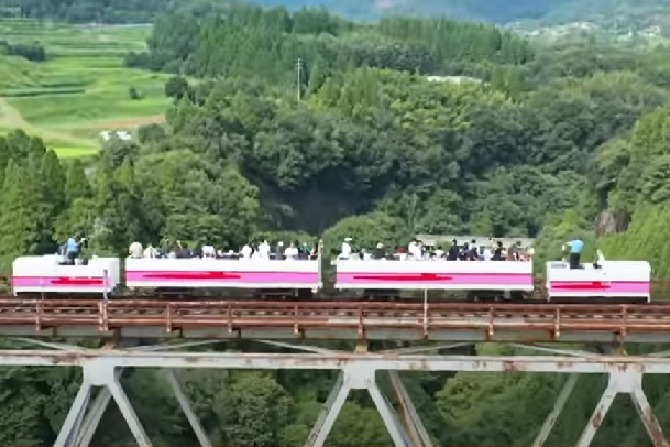 Japanese train fueled by ramen noodle soup