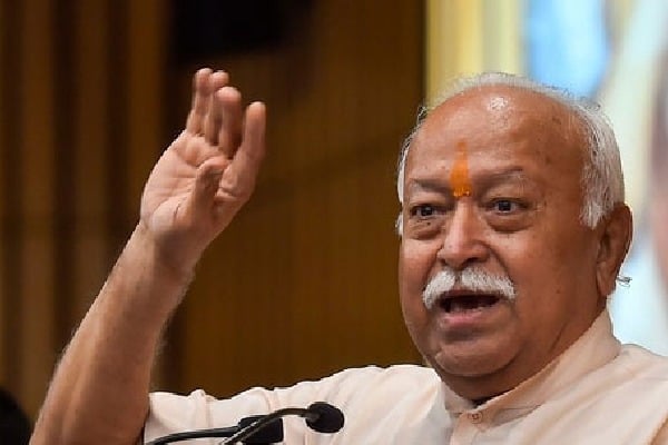 RSS Chief Mohan Bhagwat Visits Mosque and Top Cleric Calls Him Rashtra Pita