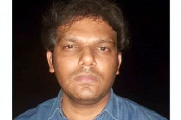 Student arrested for sending videos of hostel girls bathing and changing clothes to doctor