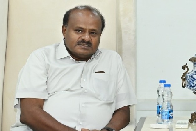 Telangana welfare scheme should be implemented all over the country says Kumaraswamy