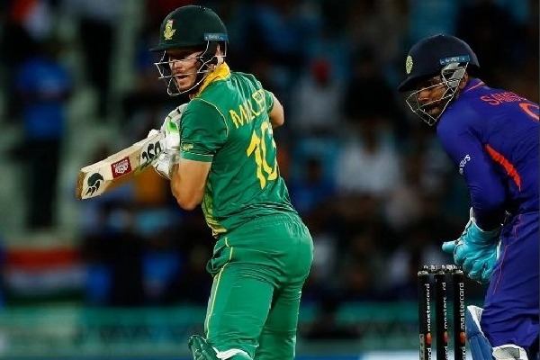 IND v SA, 1st ODI: Samson, Iyer fifties go in vain as India lose to South Africa by nine runs