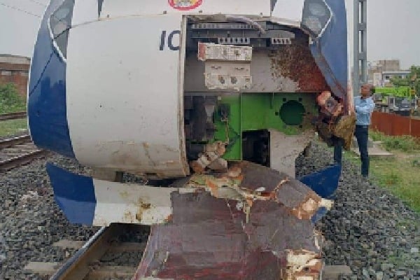 Vande Bharat train front part was broken in an accident
