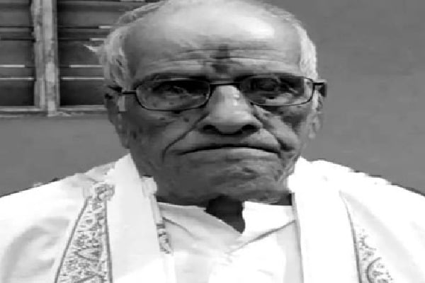 Monappa Gowda a freedom fighter and Nehrus car driver passes away