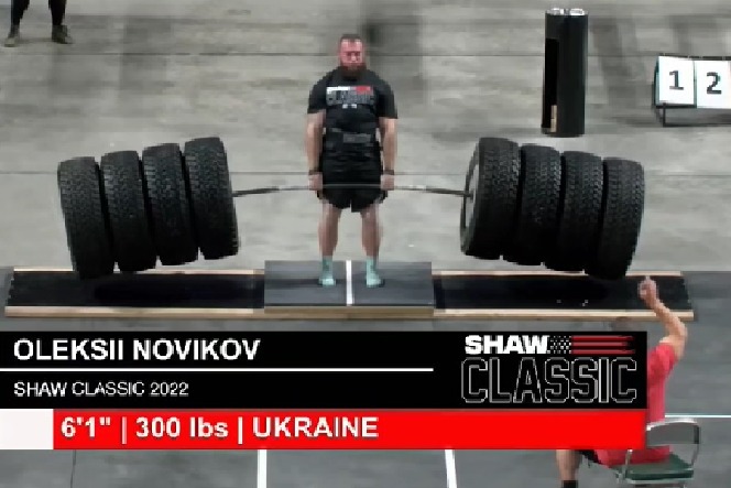 Former worlds strongest man deadlifts 548 kgs