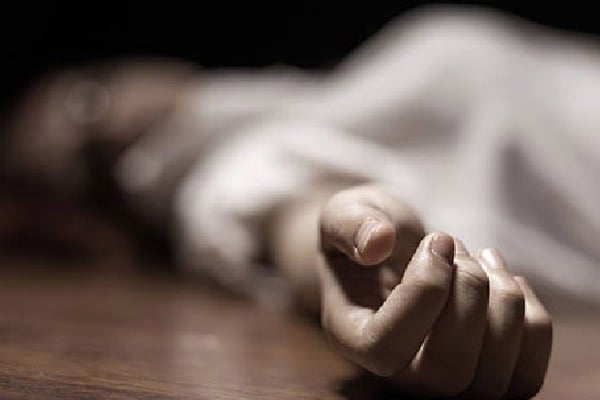 Young Girl Committed Suicide after lover cheeted